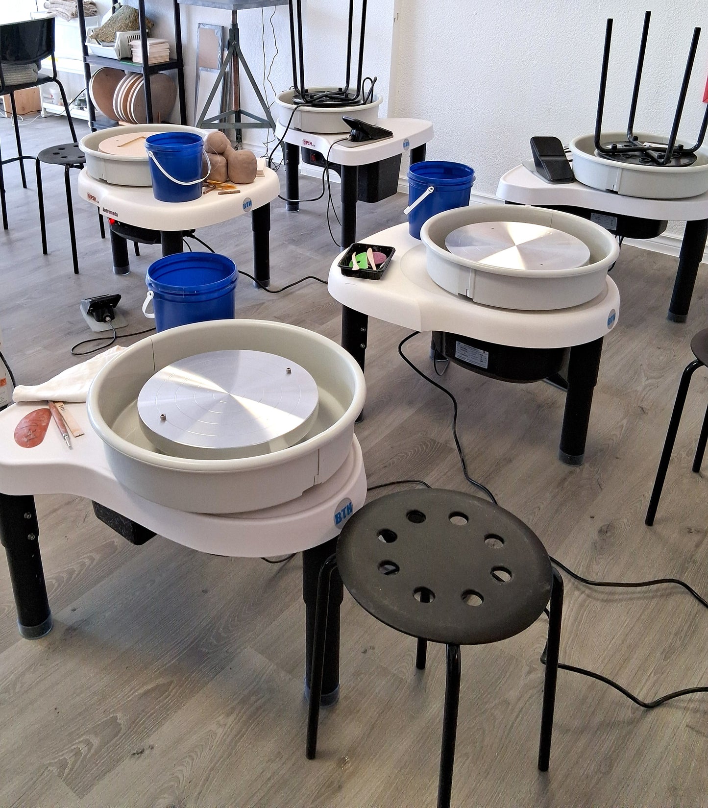 Mosaic x Squiggle - Spin & Sip- Feb 14 - 6:30-8:30pm