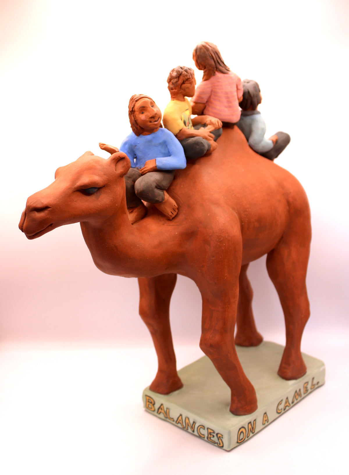 The world balances on a camel - Heather Davidson - Earthly Fables